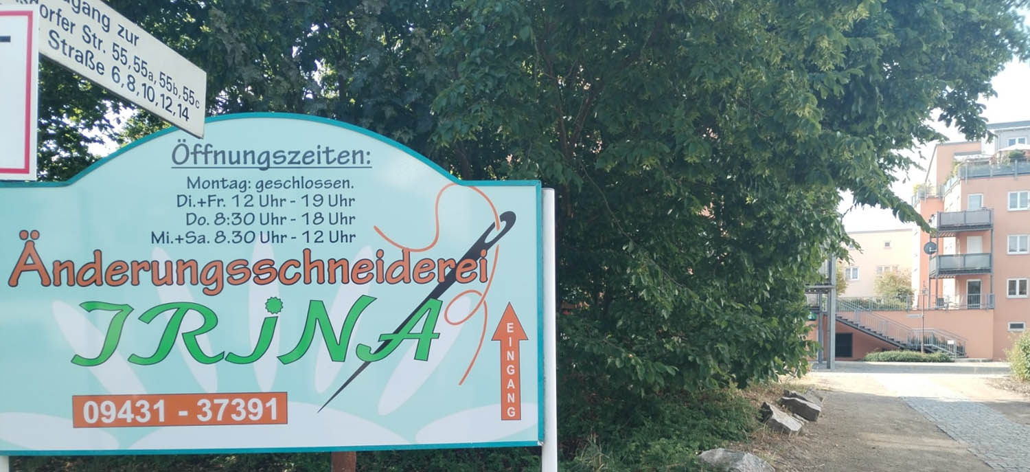 Firmenschild der Schneiderei in Schwandorf